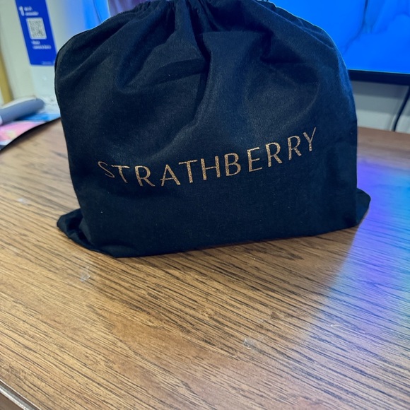 Strathberry Navy and White Crossbody Bag with Gold Chain - Picture 7 of 8